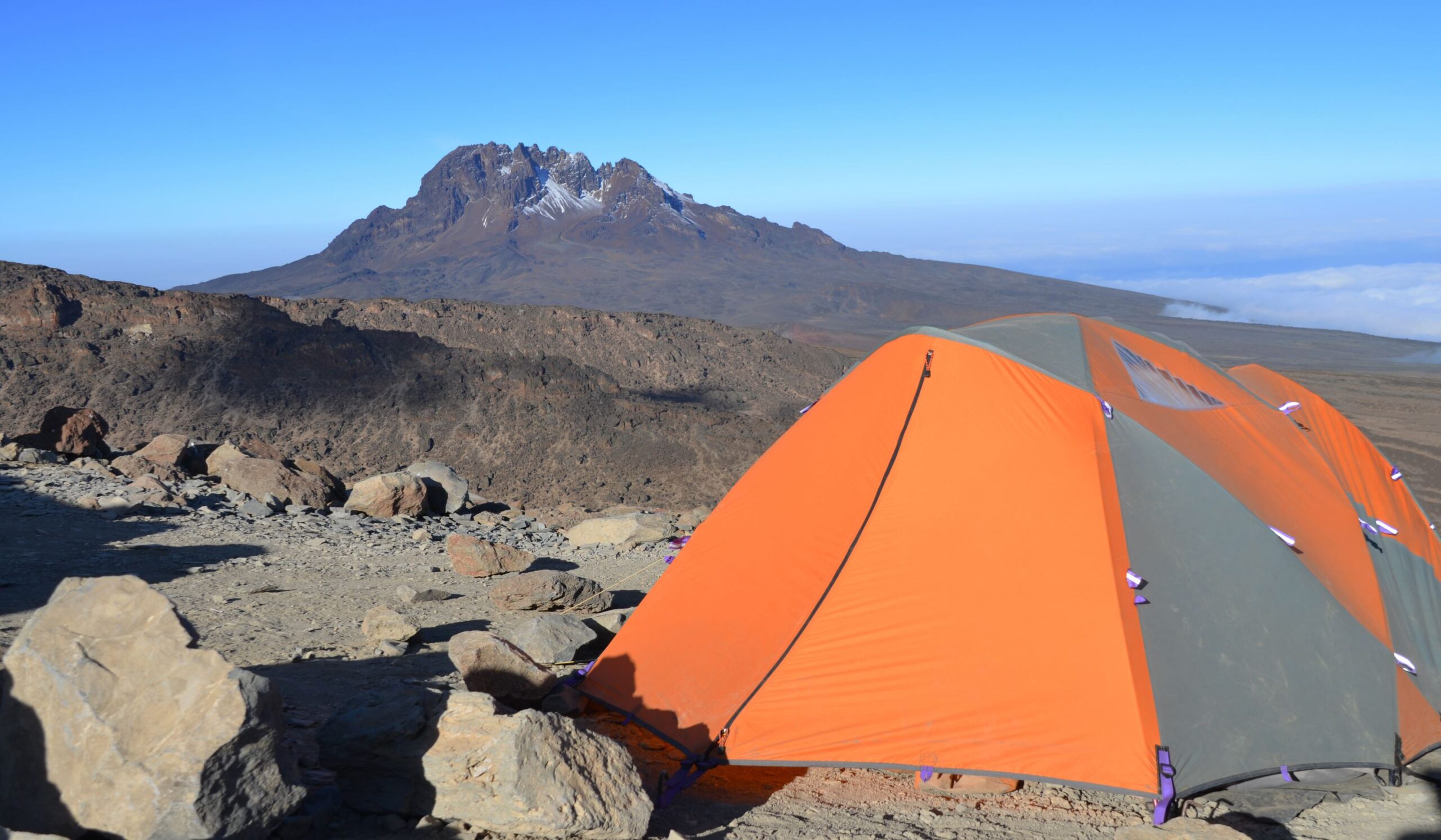 Umbwe Route (4/6) | Karanga Camp (4.040 m) – Barafu Camp (4.645 m)